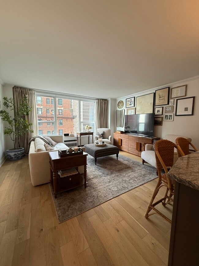 Photo - 1550 N Lake Shore Dr Apartment