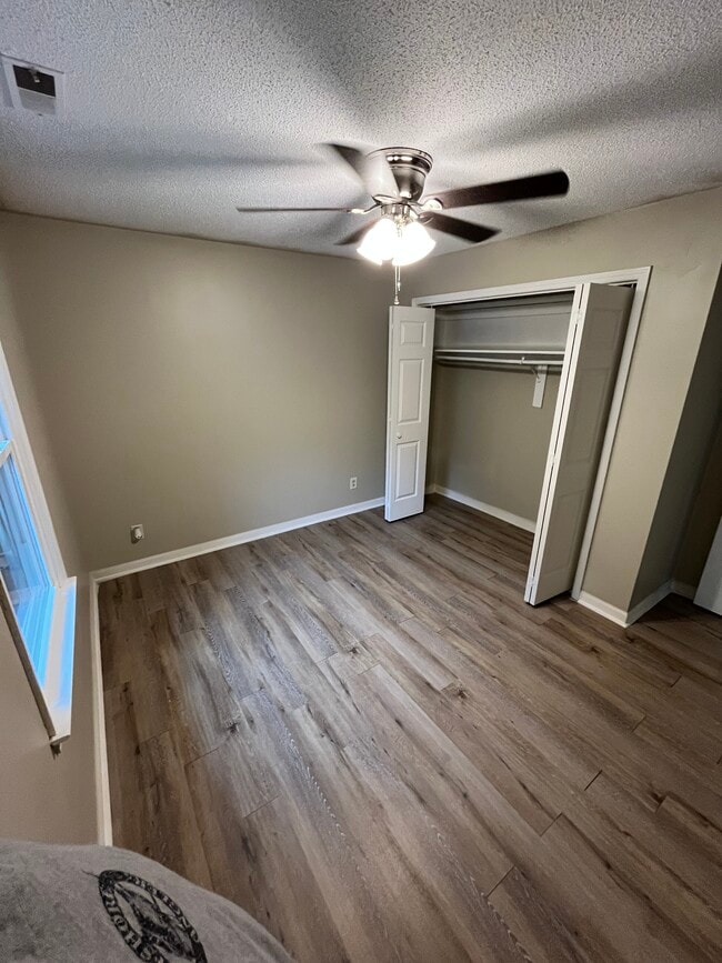Building Photo - 108 Drummond Pl