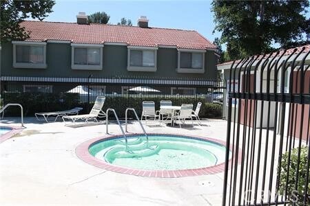 Building Photo - 980 Golden Springs Dr