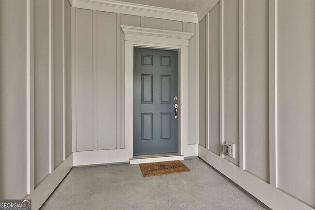 Foto del edificio - 330 Elkins Pl