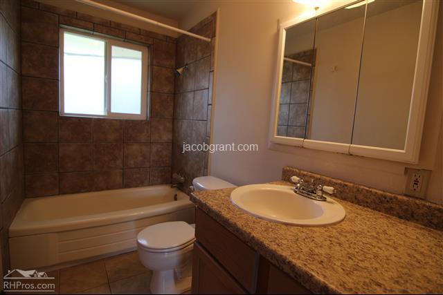 Building Photo - 673 Cambridge Dr
