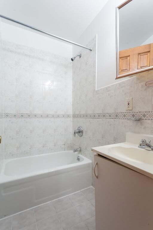 Foto del edificio - 410 E 13th St