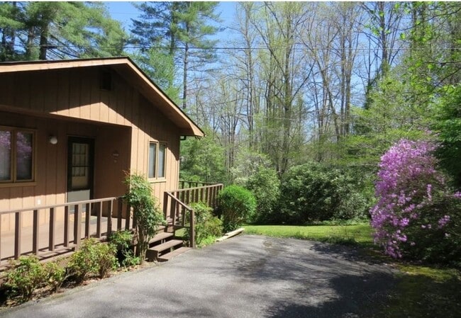Building Photo - 29 Teaberry Rd
