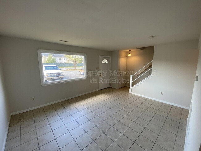 Building Photo - 623 Anvil Rd