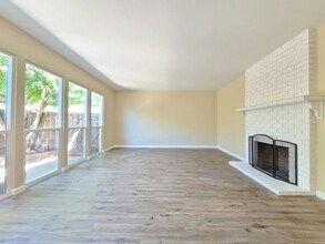 Building Photo - 1474-1476 Merry Ln