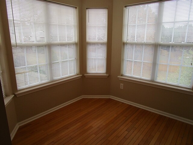 Foto del edificio - 3395 Essex Ct NW