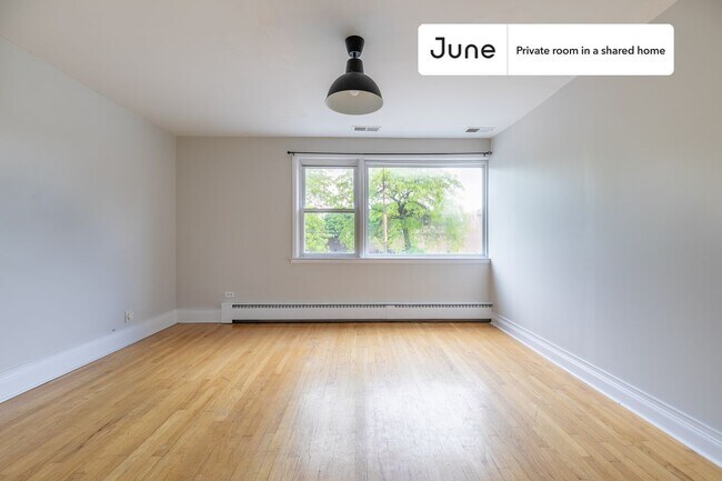 Foto del edificio - Room in Shared 4 bed/2 bath home