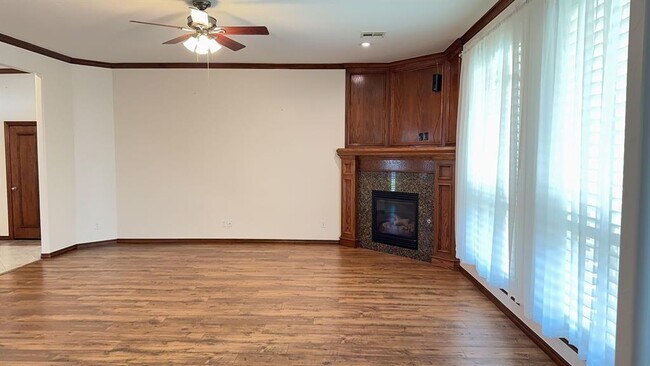 Building Photo - 9200 Stacy Lynn Ln