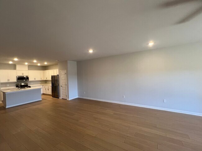 Vista de la cocina desde la pared izquierda - 159 Little Britain St