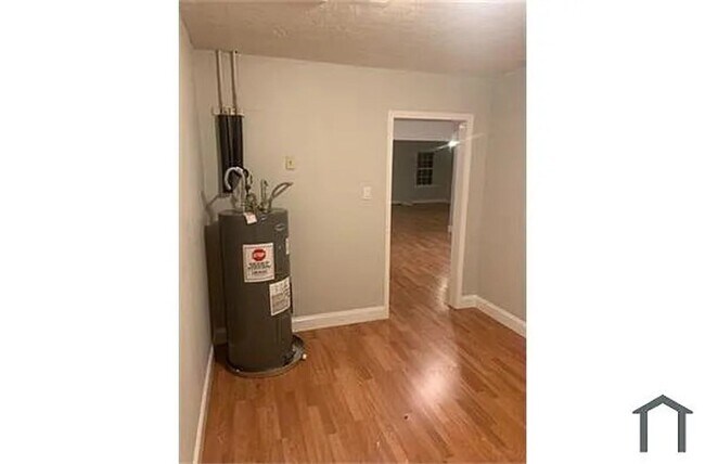 Foto del edificio - 2395 Hybrook Ln