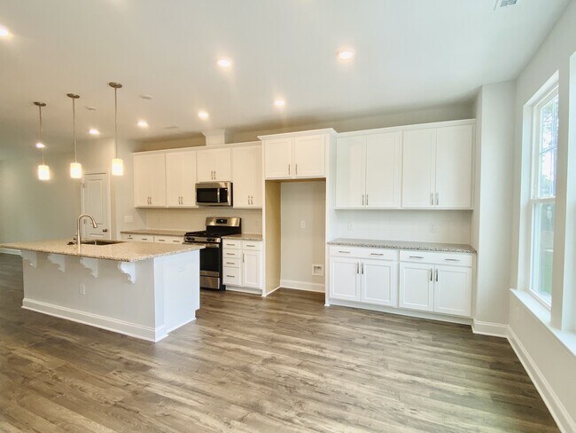 Building Photo - 2843 Macbeth Ln