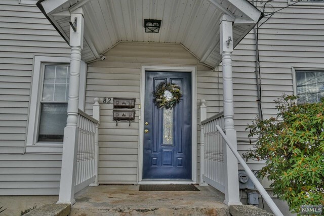 Building Photo - 82 Elm St