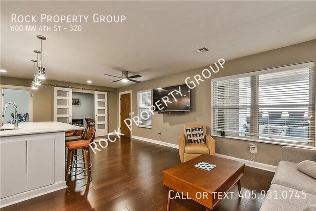 Foto del edificio - 600 NW 4th St