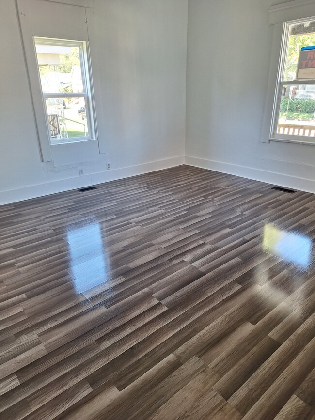 Foto del edificio - 515 W Franklin St