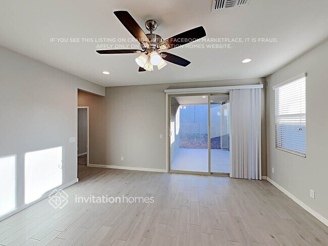 Foto del edificio - 4625 Greenleaf Dr
