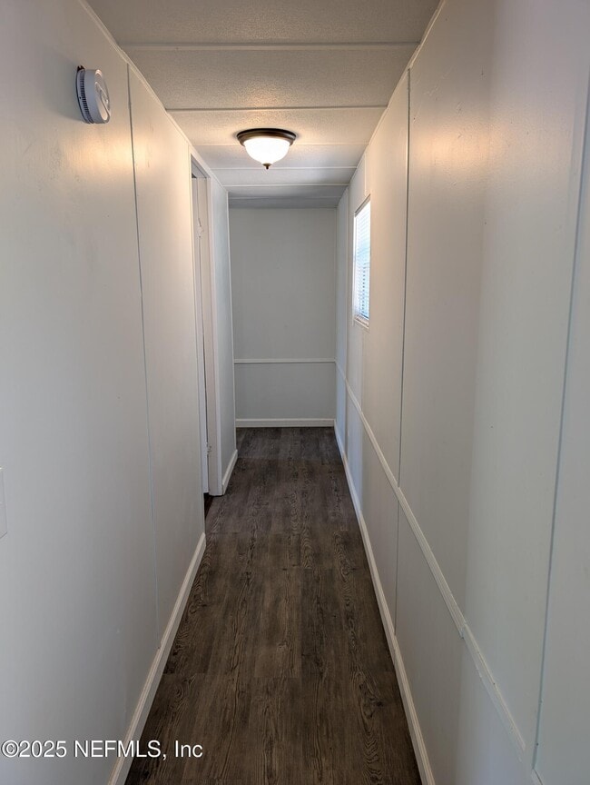 Building Photo - 179 Violet Cir
