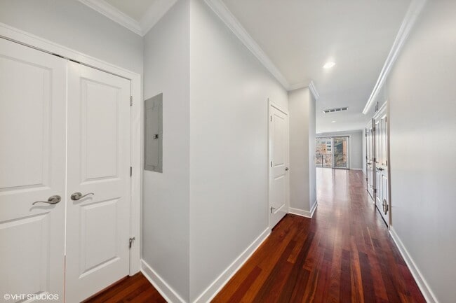 Foto del edificio - 825 N Hudson Ave