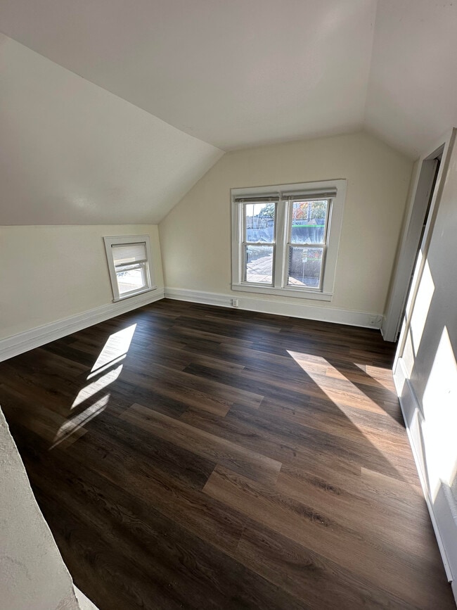 Building Photo - 714 N Main St Building Photo - 714 N Main St