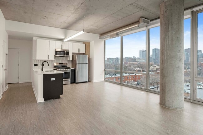 Building Photo - 1407 S State St
