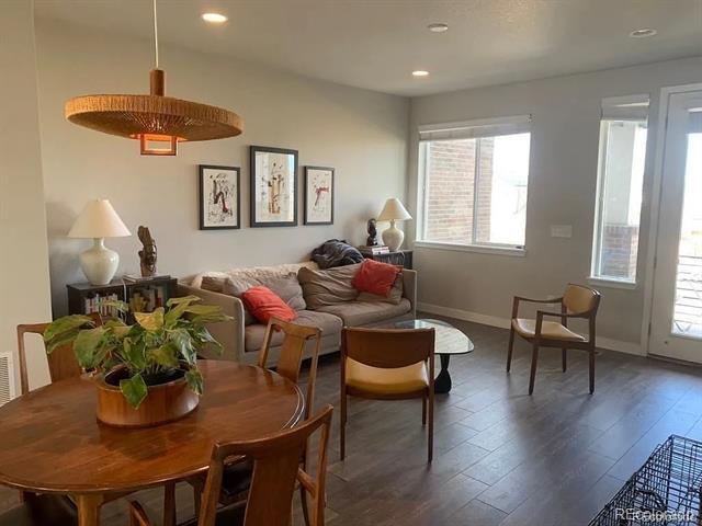 Foto principal - 618 E Hinsdale Ave