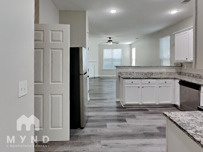 Building Photo - 1810 Laurel Green Way