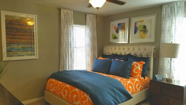 Foto del edificio - 10250 Lands End Dr