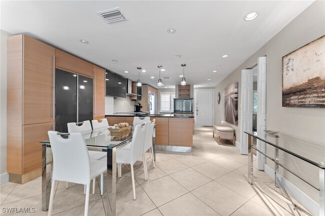 Foto del edificio - 3001 Sandpiper Bay Cir