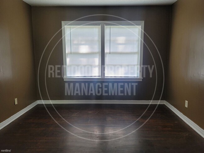 Foto del edificio - 1 br, 1 bath 4plex - 706 South Sycamore St...