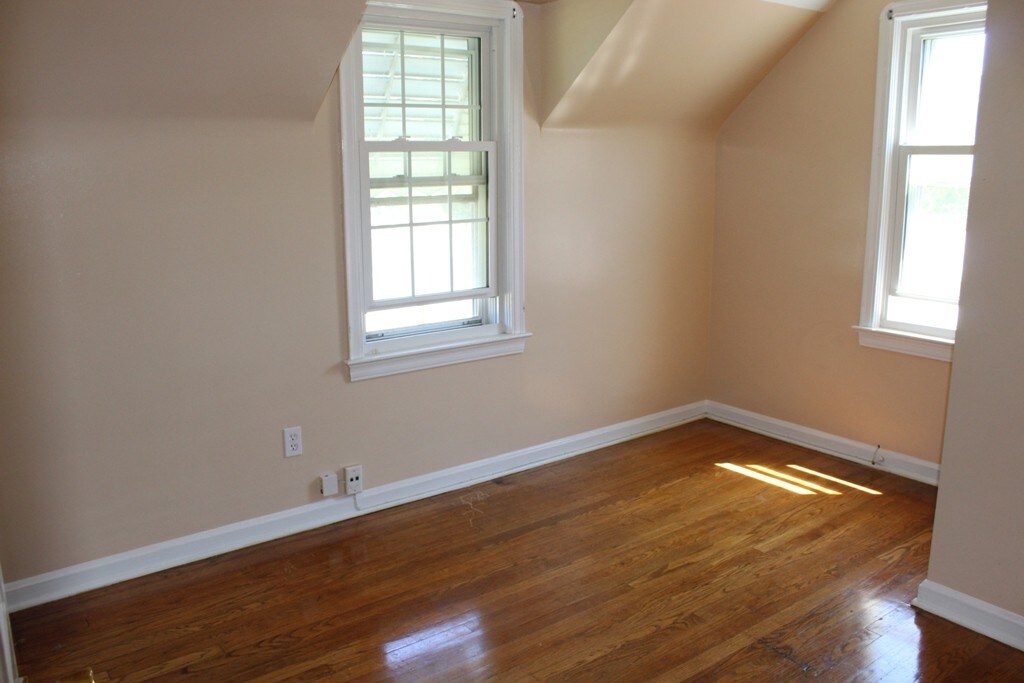 Foto principal - 17601 Puritas Ave