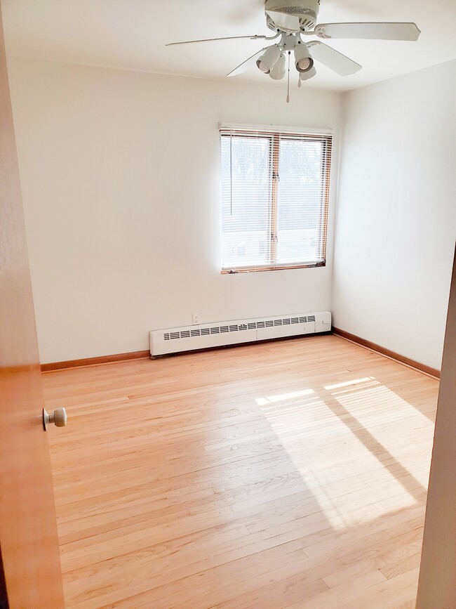 1 BR / 1 BA -475 SF - Chalet Gardens Apartments