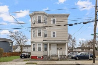 Building Photo - 81 Ledge St