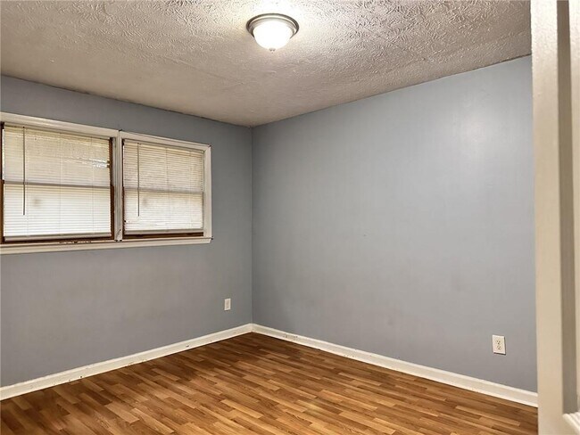 Building Photo - 68 Ezzard St