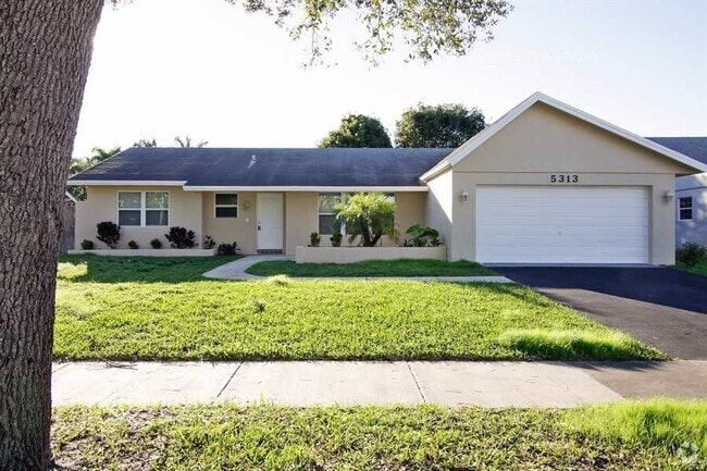 Building Photo - 5313 SW 118th Ave