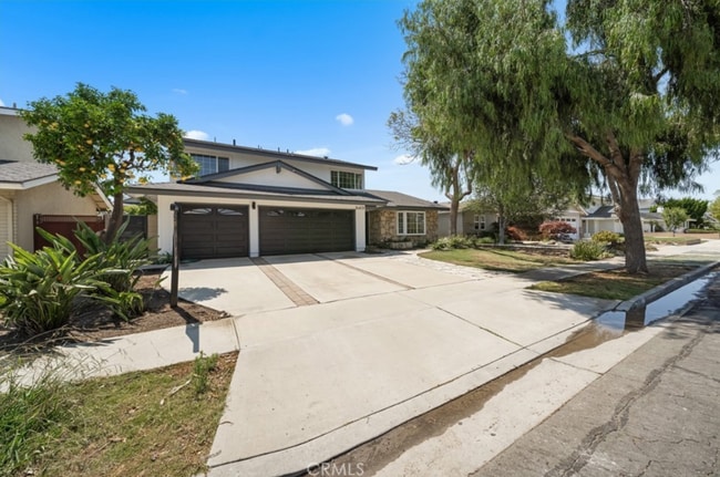 Foto del edificio - 16401 Mercier Ln