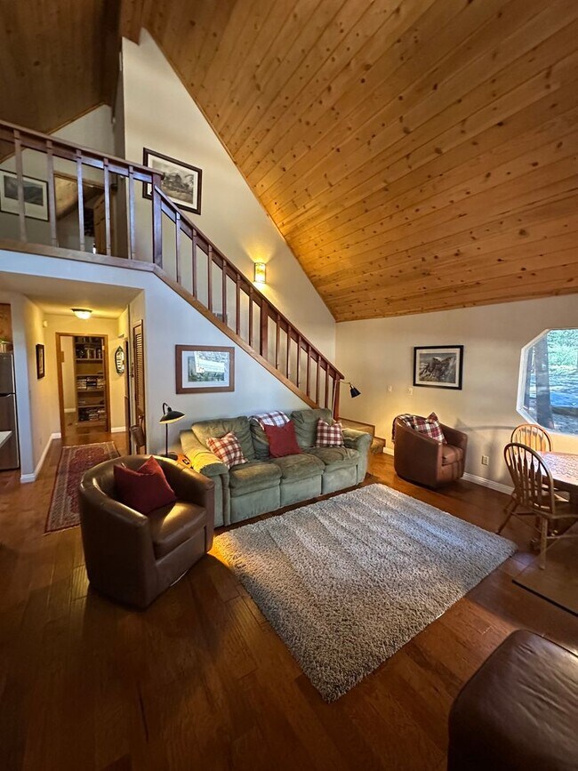 Foto del edificio - Charming 3 Bed Ski Lease in Tahoe Donner
