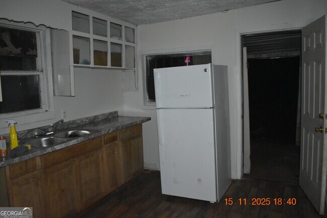 Building Photo - 4255 Roy Ave