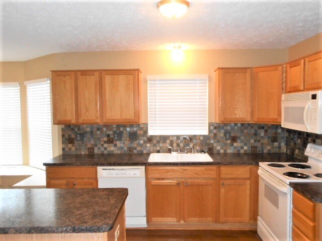 Building Photo - 3626 Brook Spring Dr