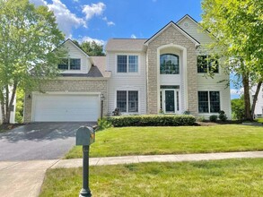Building Photo - 7492 Fairfield Lakes Dr