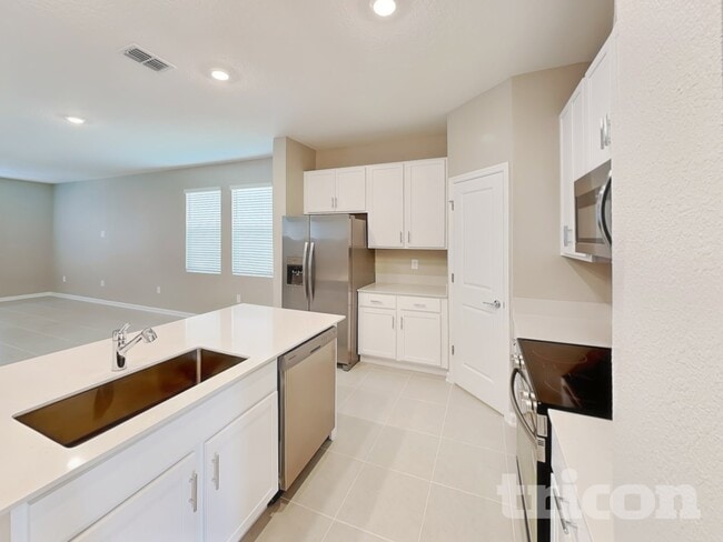 Building Photo - 733 Honeyrock St