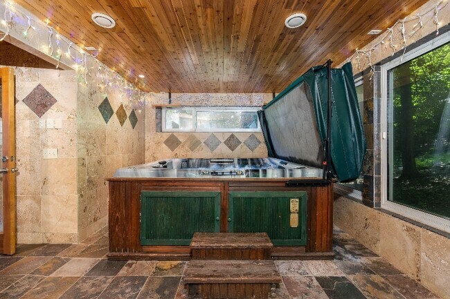 Foto del edificio - 125 Shirley St