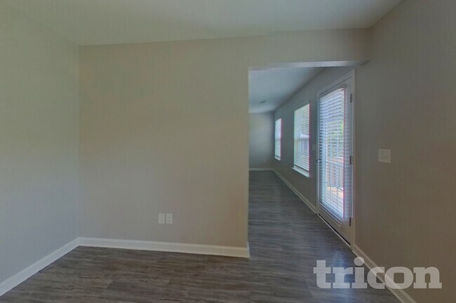 Foto del edificio - 304 Longfellows Ln