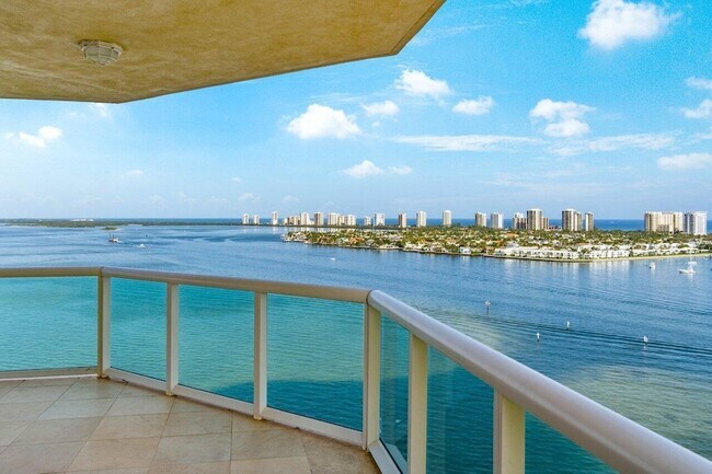 Foto del edificio - 2650 Lake Shore Dr