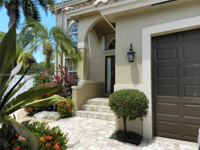 Building Photo - 210 La Costa Ct