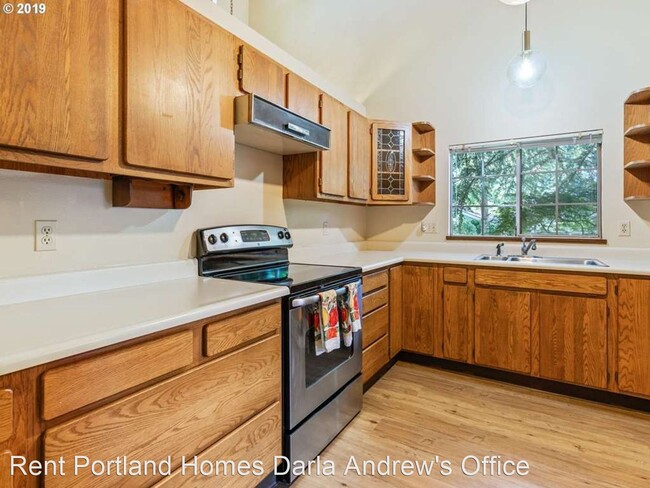 Foto del edificio - 13775 SW Scholls Ferry Rd