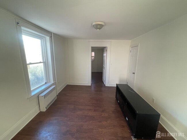 Building Photo - 577 Rahway Ave