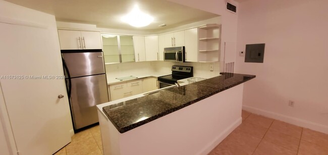 Foto del edificio - 2550 SW 18th Terrace