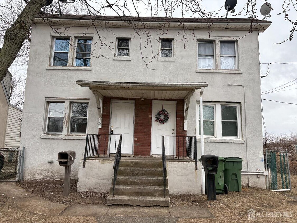 Primary Photo - 24 Washington Rd