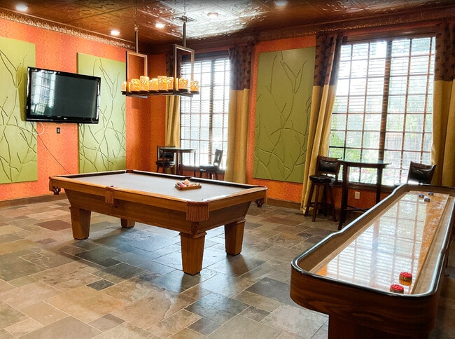 Foto del edificio - Woodland Hills Luxury Apartments