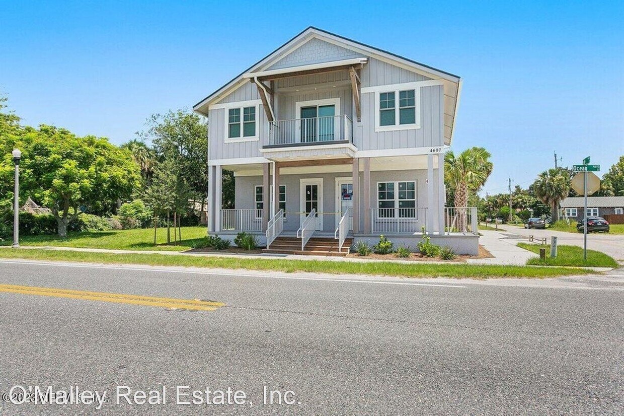 Primary Photo - 2 br, 2 bath House - 4607 Ocean St #201