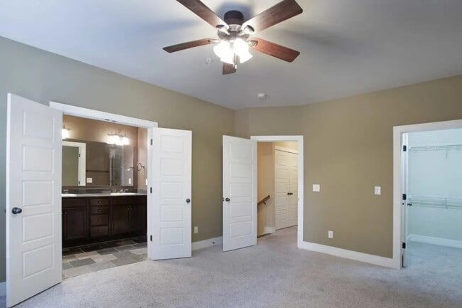 Building Photo - 1358 Essex Manor Cir